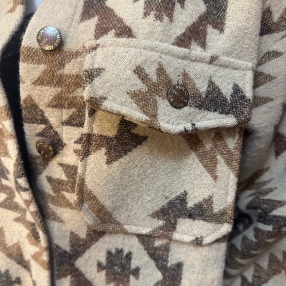NWOT Miss Me Aztec Inspired Print Button Down Beige Taupe Brown Shacket - Picture 3 of 13